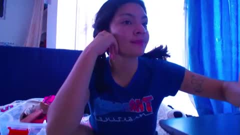 Snapshot of sun1moon6 chatting on November 18, 9:30 pm moon1 online show from November 18, 9:30 pm