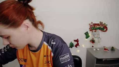 Alexi online show from December 19, 2:02 pm