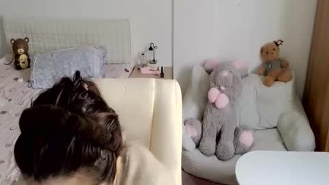 Snapshot of sun_yummy chatting on December 2, 7:57 am Lucis online show from December 2, 7:57 am