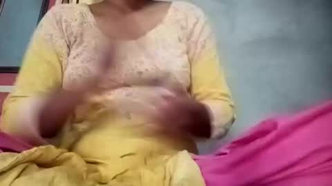 sunali_jain03 online show from April 7, 2:34 am