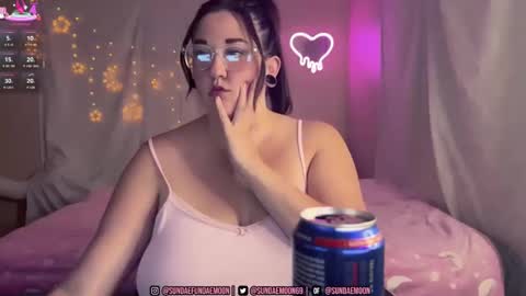 Snapshot of sundaemoon chatting on September 23, 2:36 am sundaemoon online show from September 23, 2:36 am