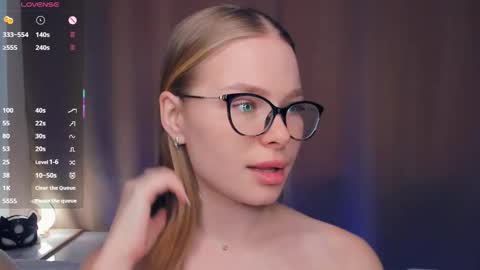 Snapshot of sunday_morn1ng chatting on February 13, 7:15 am Jenny online show from February 13, 7:15 am