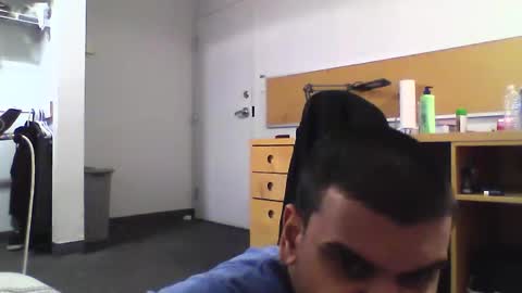 Snapshot of sundoog chatting on January 5, 11:52 pm Sundoog online show from January 5, 11:52 pm