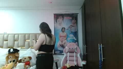 Snapshot of sunflower_dance chatting on May 7, 10:37 pm Jeraldine online show from May 7, 10:37 pm