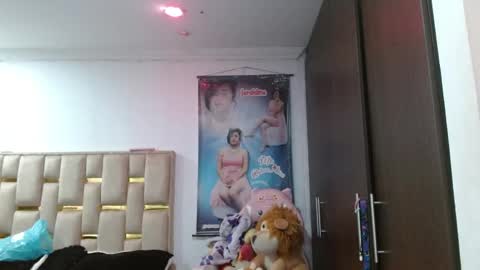 Snapshot of sunflower_dance chatting on May 20, 10:38 pm Jeraldine online show from May 20, 10:38 pm