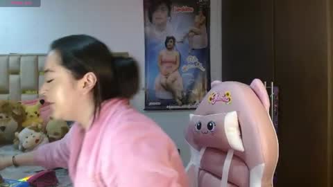 Snapshot of sunflower_dance chatting on July 2, 11:33 pm Jeraldine online show from July 2, 11:33 pm