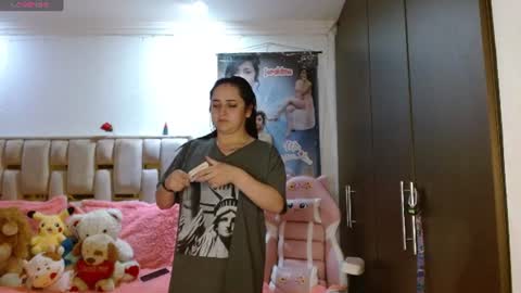 Snapshot of sunflower_dance chatting on July 29, 1:04 am Jeraldine online show from July 29, 1:04 am