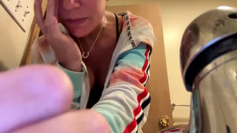 Snapshot of sunnbabe92485 chatting on September 17, 12:40 pm sunnbabe92485 online show from September 17, 12:40 pm