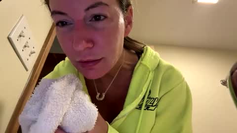 Snapshot of sunnbabe92485 chatting on October 2, 1:29 pm sunnbabe92485 online show from October 2, 1:29 pm