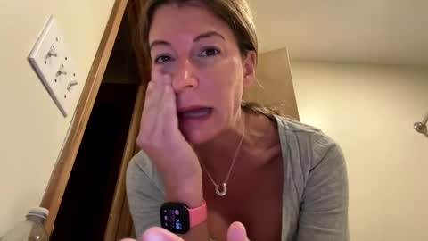 sunnbabe92485 online show from October 9, 11:36 pm