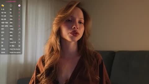 Snapshot of sunnivagaillard chatting on September 13, 1:16 am Kiki online show from September 13, 1:16 am