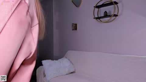 Snapshot of sunnmoonn chatting on September 13, 1:55 pm Lily online show from September 13, 1:55 pm