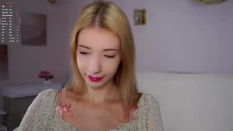 Lily online show from November 23, 2:39 pm