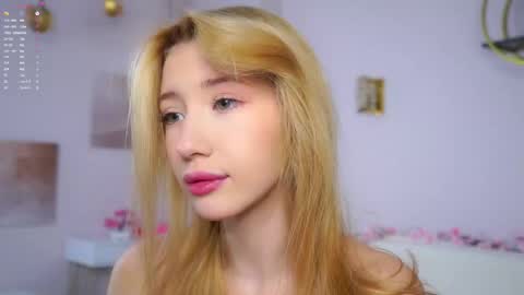 Snapshot of sunnmoonn chatting on February 5, 2:54 pm Lily online show from February 5, 2:54 pm