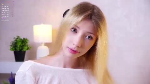 Lily online show from June 13, 2:37 pm