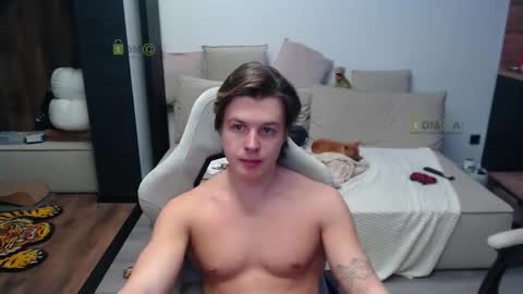 Snapshot of sunny1girl chatting on January 16, 12:31 pm Alice and Sergey online show from January 16, 12:31 pm