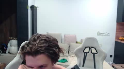 Snapshot of sunny1girl chatting on February 16, 6:37 pm Alice and Sergey online show from February 16, 6:37 pm