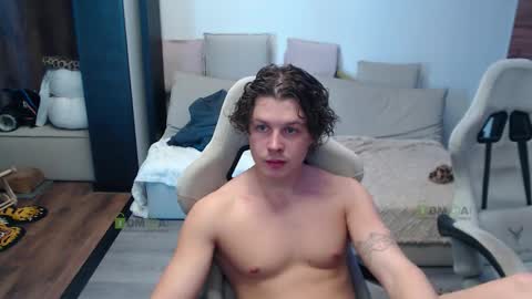 Snapshot of sunny1girl chatting on February 25, 11:20 am Alice and Sergey online show from February 25, 11:20 am