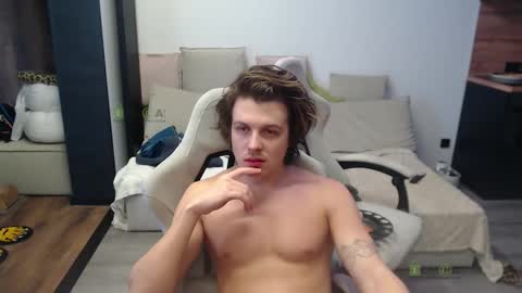 Snapshot of sunny1girl chatting on February 27, 7:30 am Alice and Sergey online show from February 27, 7:30 am