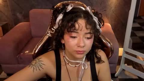 sunny2_b online show from November 7, 6:30 pm