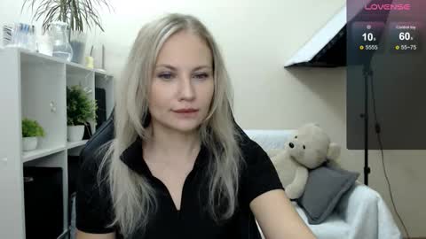 Naomi online show from October 15, 2:55 am