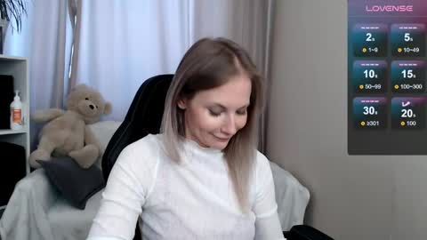 Naomi online show from May 25, 5:13 am