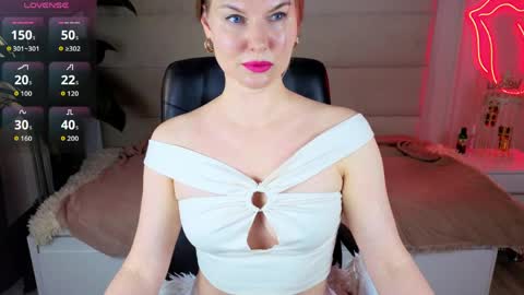 sunny_nicoleee online show from April 5, 1:36 am