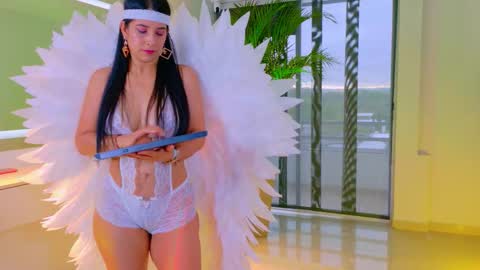 Snapshot of sunny_river chatting on January 10, 12:07 pm Sunny River online show from January 10, 12:07 pm