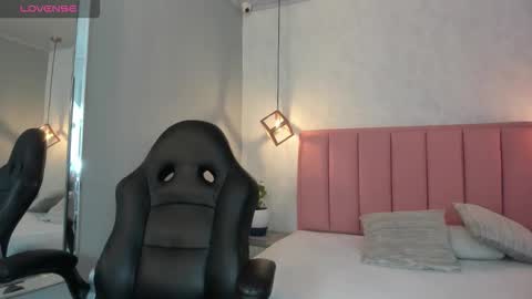  S U N N Y online show from October 23, 12:37 pm