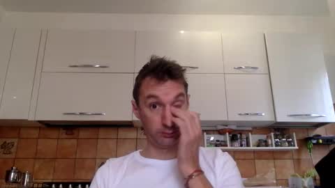 Snapshot of sunnypepito23 chatting on December 14, 8:41 am sunnypepito23 online show from December 14, 8:41 am