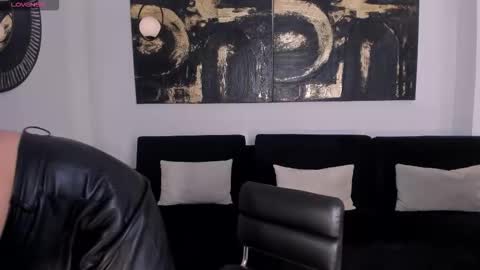 Sunny Rivers online show from November 28, 4:42 pm