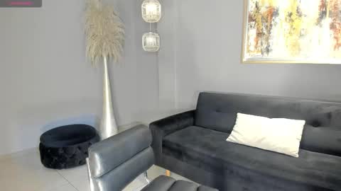 Sunny Rivers online show from January 18, 5:50 pm