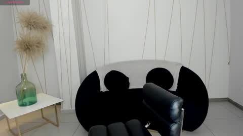 Sunny Rivers online show from February 3, 6:02 pm