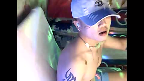 sunnytoplove6969 online show from October 3, 7:55 pm