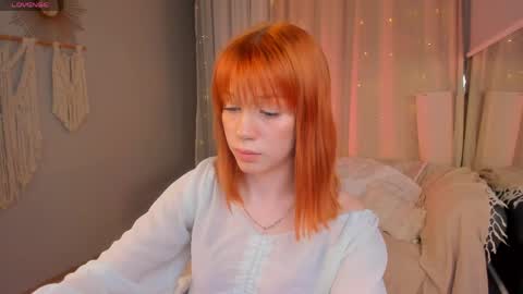 sunrisee_ online show from April 15, 7:58 pm