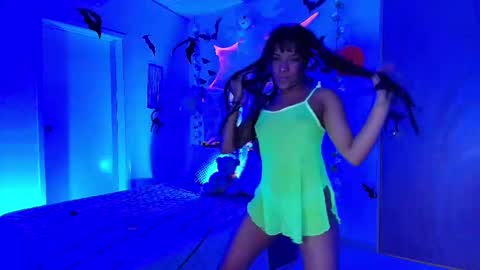    online show from October 4, 1:53 pm