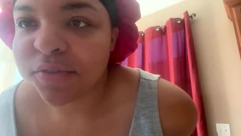 Snapshot of sunsh1n3gurl chatting on May 18, 5:41 pm sunsh1n3gurl online show from May 18, 5:41 pm