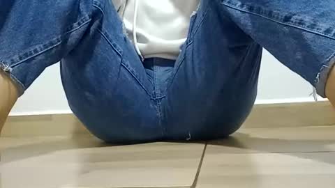 Snapshot of sunshine_days chatting on November 15, 11:18 am Annie online show from November 15, 11:18 am