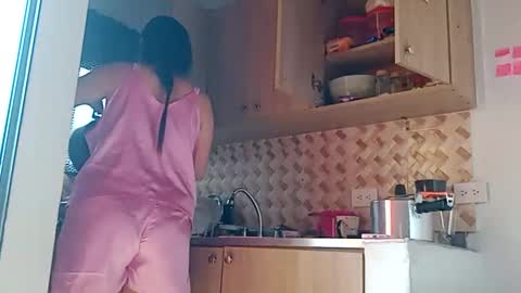 Annie online show from February 10, 4:11 pm