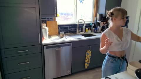 Sunray online show from March 6, 11:23 pm