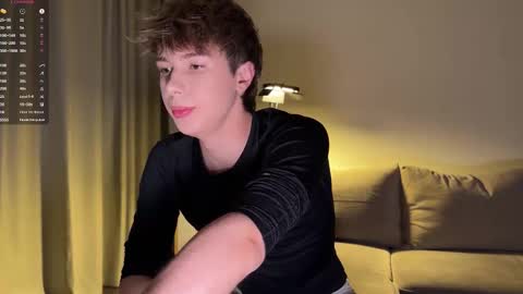 Snapshot of sunshinealex chatting on October 13, 4:23 am sunshinealex online show from October 13, 4:23 am