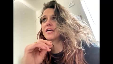 WATCHMEMAKEYOUCUM online show from December 29, 5:22 pm