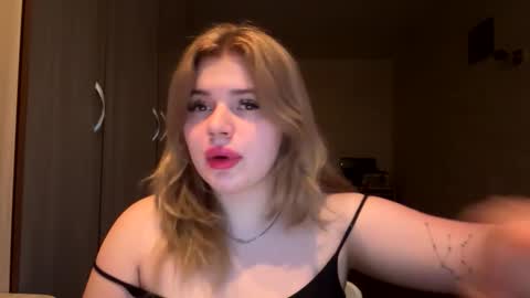 sunshinyflash online show from January 19, 1:15 pm