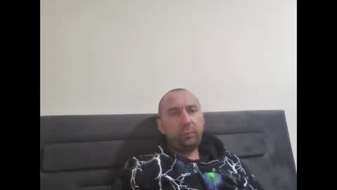 super42835015 online show from October 18, 5:03 pm