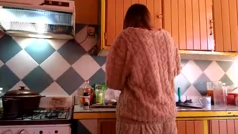 Snapshot of super_jony chatting on October 7, 6:27 pm super jony and Marta GMT 1300-1800 every day online show from October 7, 6:27 pm