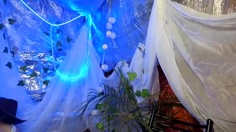 Snapshot of super_jony chatting on October 16, 2:51 pm super jony and Marta GMT 1300-1800 every day online show from October 16, 2:51 pm