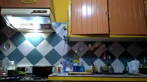 Snapshot of super_jony chatting on October 20, 1:06 am super jony and Marta GMT 1300-1800 every day online show from October 20, 1:06 am