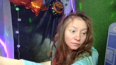 Snapshot of super_jony chatting on October 27, 4:33 pm super jony and Marta GMT 1300-1800 every day online show from October 27, 4:33 pm