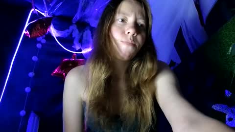 Snapshot of super_jony chatting on November 5, 4:40 pm super jony and Marta GMT 1300-1800 every day online show from November 5, 4:40 pm