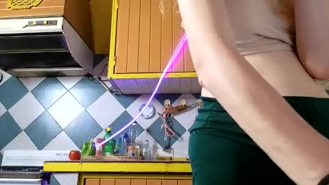 Snapshot of super_jony chatting on November 12, 4:40 pm super jony and Marta GMT 1300-1800 every day online show from November 12, 4:40 pm